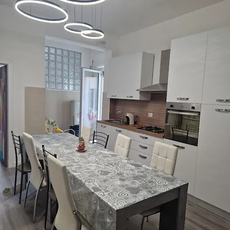 Fracco's House S. Marinella Fronte Mare 36' Di Treno Da Roma Apartment *